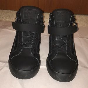 Authentic Giuseppe Zanotti “The Shark 3.0” (men’s)